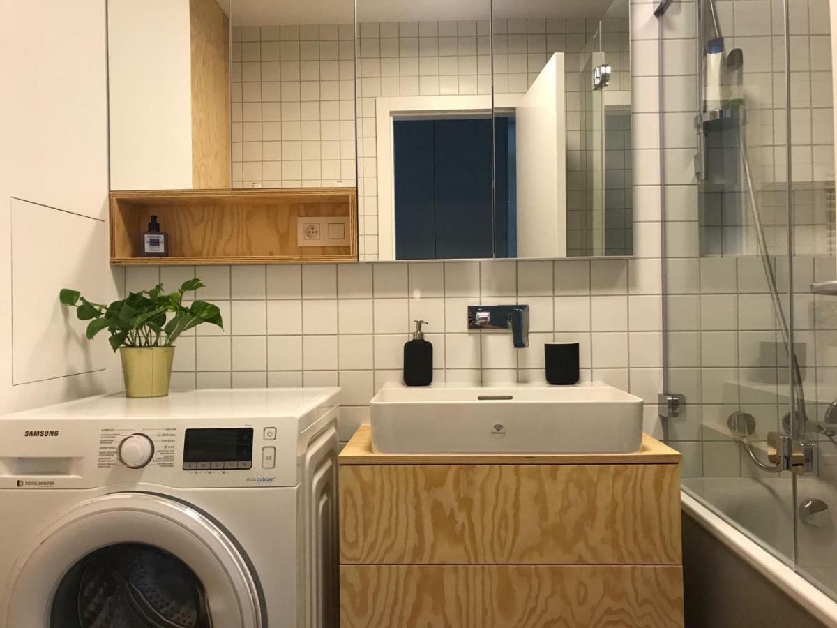 New Modern Urban Apartment Bratislava Esterno foto
