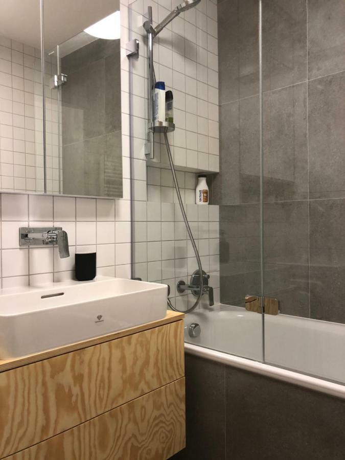 New Modern Urban Apartment Bratislava Esterno foto