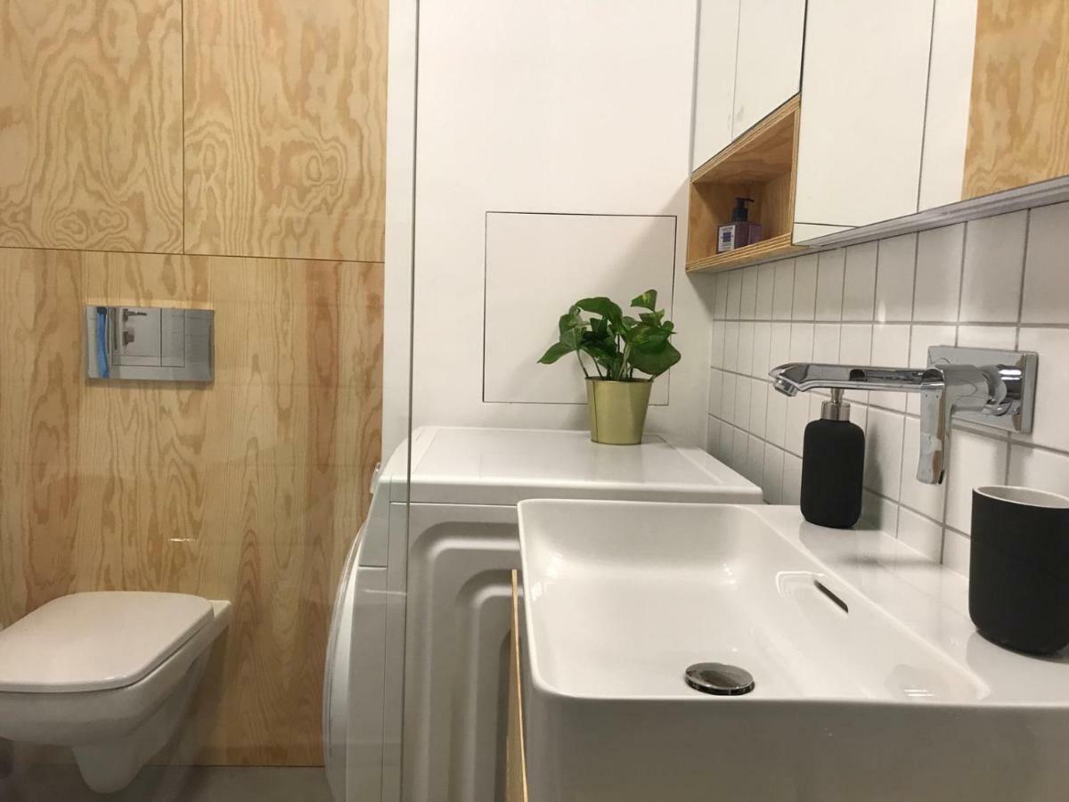 New Modern Urban Apartment Bratislava Esterno foto