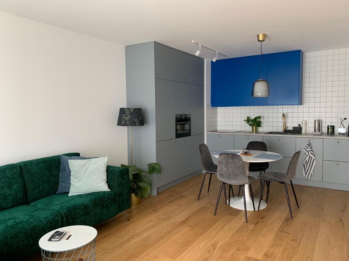 New Modern Urban Apartment Bratislava Esterno foto